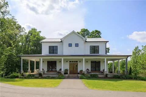 9620 Waldrip Rd, Gainesville, GA 30506