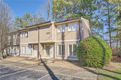 1804 Ashborough Way #M, Marietta, GA 30067