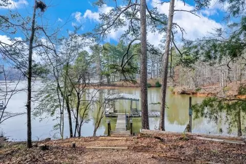 5160 Shirley Rd, Gainesville, GA 30506