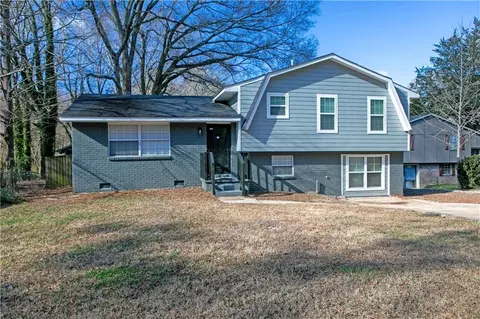 9232 Homewood Dr, Riverdale, GA 30274