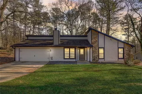 1612 Silva Fox Ct, Lawrenceville, GA 30044