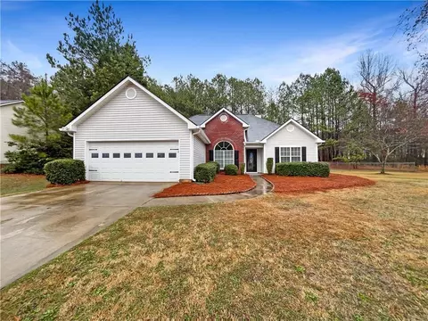 651 Magnolia Dr, Loganville, GA 30052