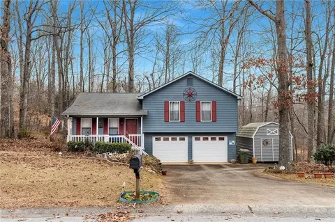 27 Hickory Trl, Dallas, GA 30132