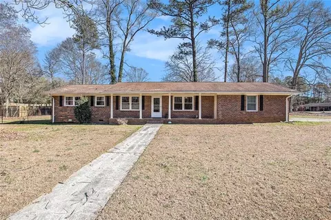 4309 Compton Cir, Powder Springs, GA 30127