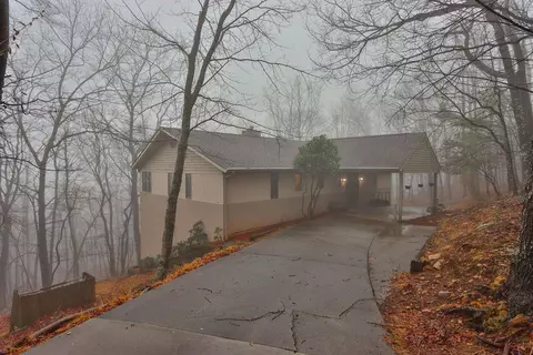 1299 Little Hendricks Mountain Rd, Jasper, GA 30143