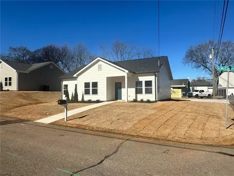 108 Mccanless St, Cartersville, GA 30120