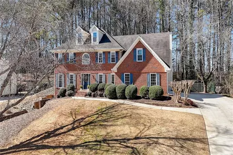 5041 Huntshire Ln SW, Lilburn, GA 30047