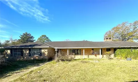 11724 Fairway Dr, Irvington, AL 36544