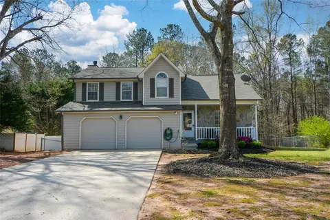 2951 Rosecommons Dr, Hampton, GA 30228