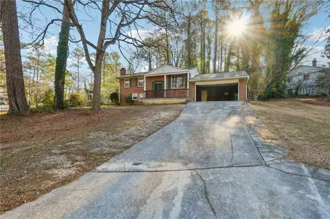 367 Camelot Pkwy, Jonesboro, GA 30236