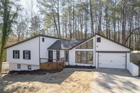 5193 Highland Trl, Acworth, GA 30102