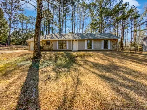 5935 Dart Dr, Lithonia, GA 30058