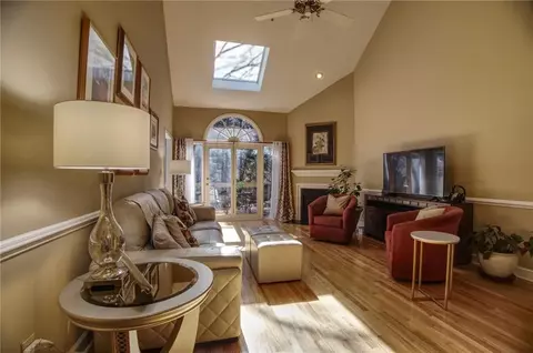 5539 Brooke Ridge Dr, Dunwoody, GA 30338