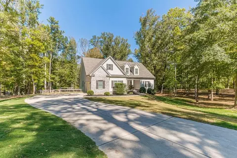 95 Gum Creek Cir, Oxford, GA 30054