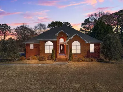 5 W Brook Dr, Rome, GA 30165
