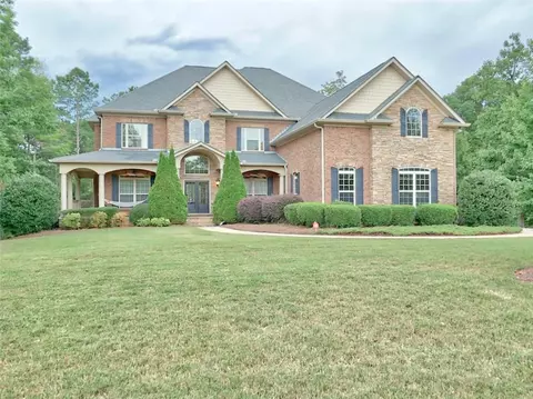 10 Clover Leaf Ct, Newnan, GA 30265