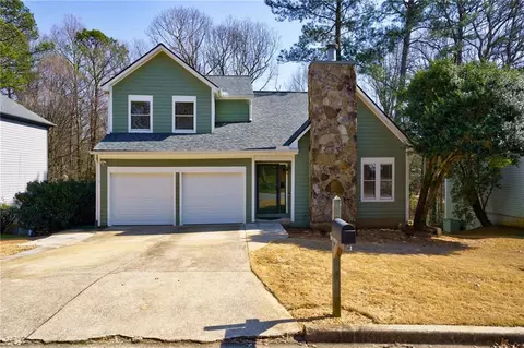 Exterior - 4020 E Meadow Dr, Duluth, GA 30096 photo 14 of 14