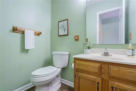 Bath - 4020 E Meadow Dr, Duluth, GA 30096 photo 1 of 5