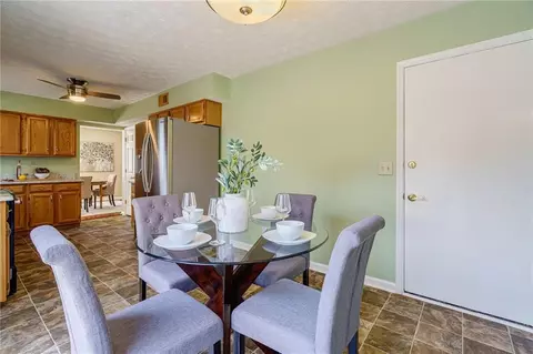 Dining - 4020 E Meadow Dr, Duluth, GA 30096 photo 4 of 5