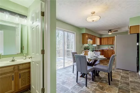 Dining - 4020 E Meadow Dr, Duluth, GA 30096 photo 5 of 5