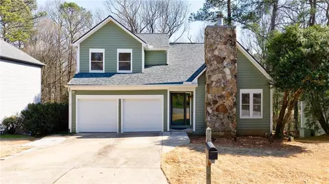 Exterior - 4020 E Meadow Dr, Duluth, GA 30096 photo 2 of 14
