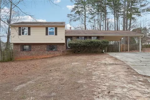 7344 Camelot Ct, Riverdale, GA 30296