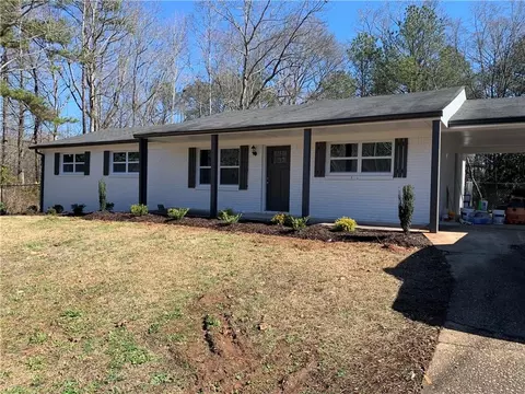 2305 Chestnut Log Pl, Lithia Springs, GA 30122