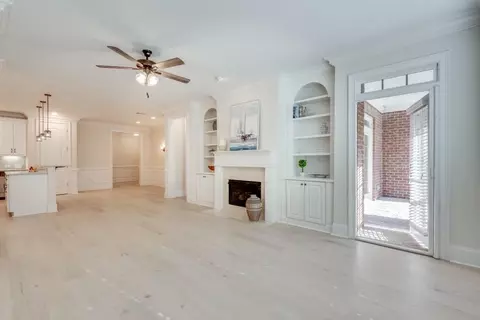 2300 Peachford Rd #2106, Dunwoody, GA 30338