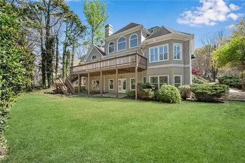 Exterior - 7325 Craigleith Dr, Duluth, GA 30097 photo 9 of 17