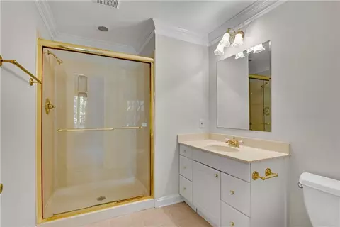 Bath - 7325 Craigleith Dr, Duluth, GA 30097 photo 8 of 8