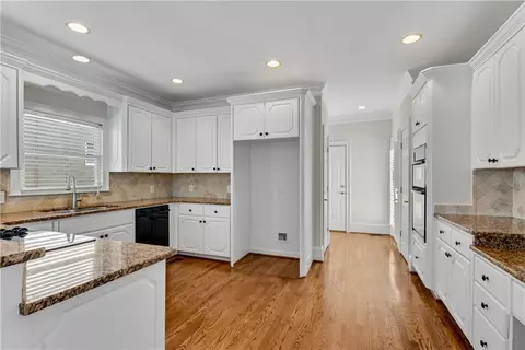 Kitchen - 7325 Craigleith Dr, Duluth, GA 30097 photo 1 of 3