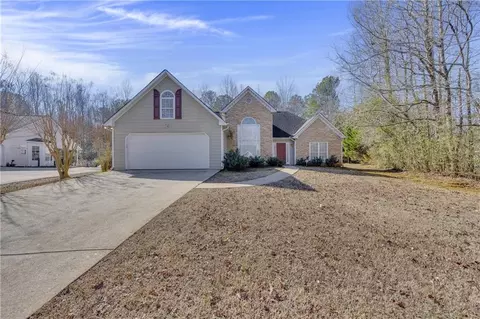 2090 Deer Creek Trl, Buford, GA 30519