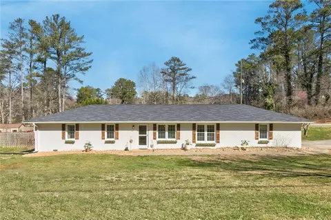705 Pinewood Dr NW, Marietta, GA 30064