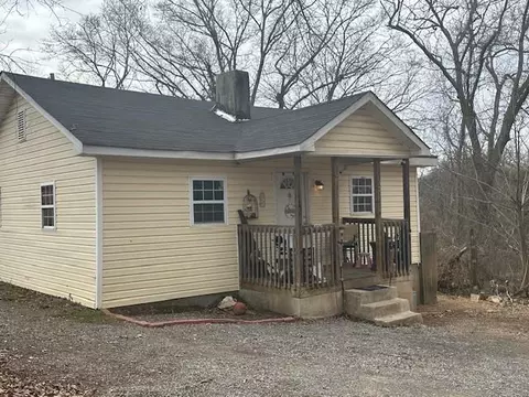 308 Iron St NW, Rome, GA 30165