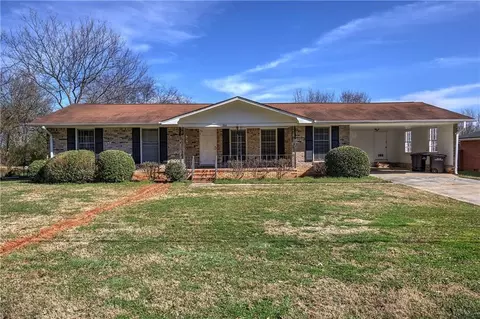 303 Grassdale Rd, Cartersville, GA 30120