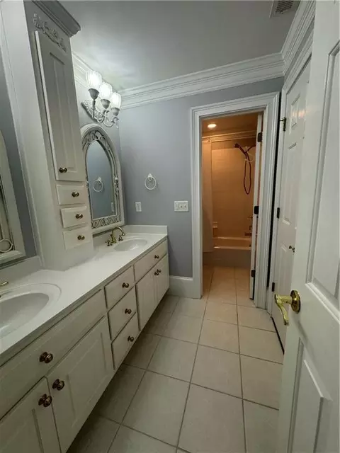 Bath - 8945 Forest Path Dr, Gainesville, GA 30506 photo 3 of 12