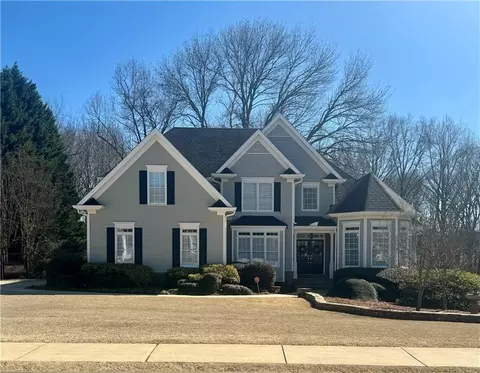 8945 Forest Path Dr, Gainesville, GA 30506