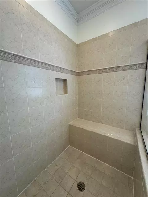 Bath - 8945 Forest Path Dr, Gainesville, GA 30506 photo 11 of 12