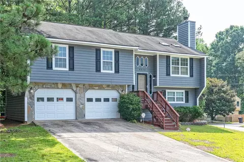 5515 Hillcrest Dr, Union City, GA 30291