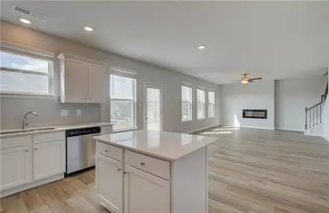97 Dane Pl, Newnan, GA 30263 photo 4