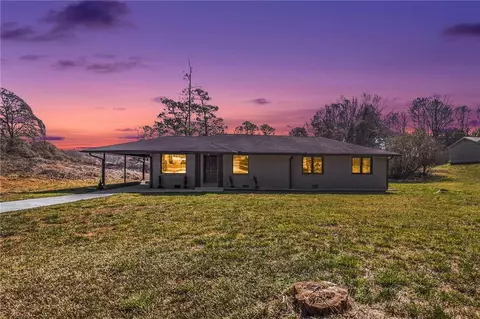 5819 Church St, Flowery Branch, GA 30542