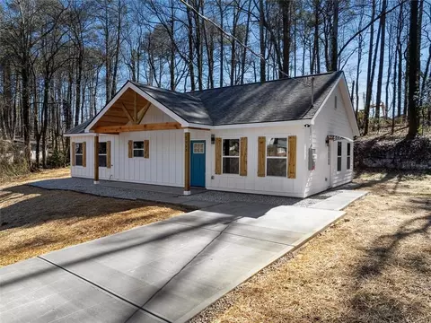 5953 Cardinal Dr SW, Mableton, GA 30126