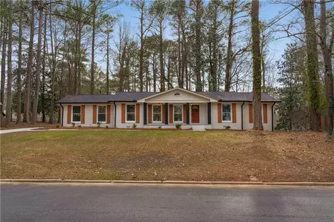 644 Pinehurst Dr, Fairburn, GA 30213