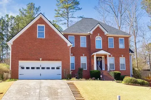 390 Wildwood Lake Ct, Suwanee, GA 30024