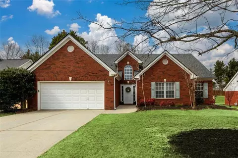 2459 Cascade Cove Dr, Buford, GA 30519