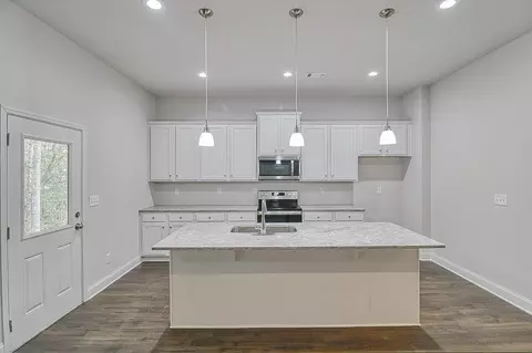 Kitchen - 340 Willow Shoals Dr, Covington, GA 30016 photo 1 of 4