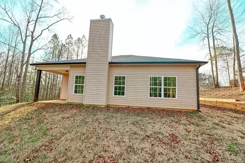 Exterior - 340 Willow Shoals Dr, Covington, GA 30016 photo 9 of 12