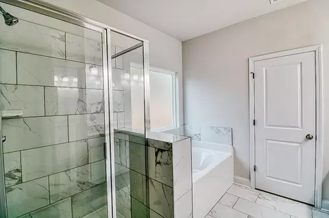 Bath - 340 Willow Shoals Dr, Covington, GA 30016 photo 3 of 9