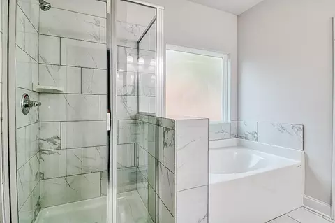Bath - 340 Willow Shoals Dr, Covington, GA 30016 photo 6 of 9