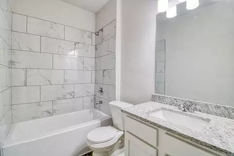 Bath - 340 Willow Shoals Dr, Covington, GA 30016 photo 8 of 9